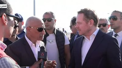 محافظ شمال سيناء: مئات الشاحنات تعبر يوميًا إلى غزة