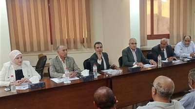 وكيل تعليم كفر الشيخ يجرى مقابلات مع المتقدمين للوظائف الاشرافية