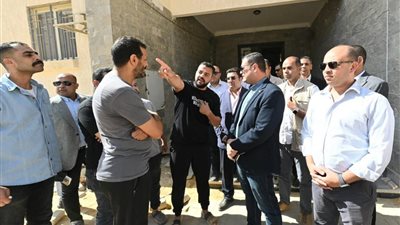وزير الإسكان يتابع مشروعات 