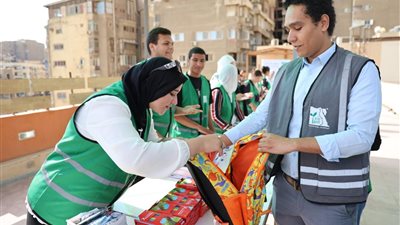 فاعل خير يتكفل بعشر تلاميذ كفالة كاملة ومازالت القوائم في زيادة