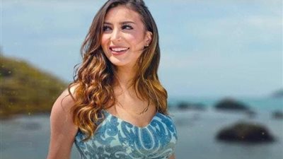 جنات تطرح أحدث أعمالها الغنائية .. فيديو