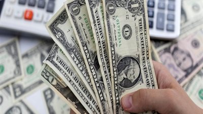 سعر الدولار في البنك اليوم.. العملة الأمريكية تستقر أمام الجنيه