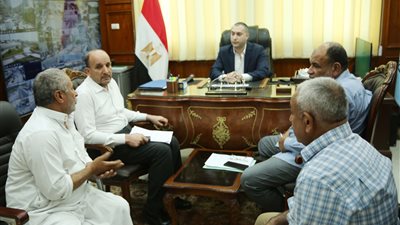 عبد المعطى يوجه ببحث عدد من طلبات وشكاوى المواطنين بكفرالشيخ