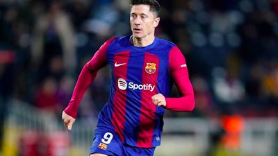 برشلونة يعلن حجم إصابة ليفاندوفسكي.. ومدة غيابه