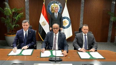 وزير البترول يشهد توقيع تمديد عقد تنمية حقل 