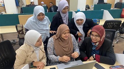 جولة ميدانية داخل إدارات دار الإفتاء المصرية لمتدربي ماليزيا