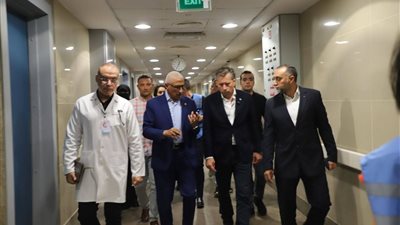 وكيل الأمين العام للأمم المتحدة يزور مستشفي العريش العام
