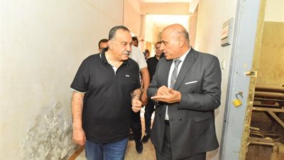 محافظ أسيوط يتفقد الوحدة الشاملة لرعاية الأطفال بمدينة الفتح