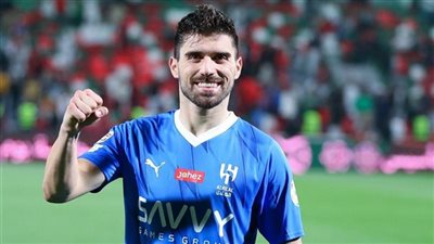 بعد بونو واليامي.. الهلال يتفق مع نيفيز على تمديد عقده لموسمين
