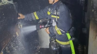 إندلاع حريق داخل مطعم في نادي المعادي