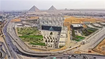 محافظ الجيزة: الانتهاء من تطوير 14 محورا حول الأهرامات والمتحف الكبير
