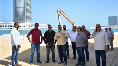 رئيس جهاز العلمين الجديدة يتفقد أهم المشروعات القومية فى المدينة.. صور