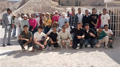 تدريب ميدانى لطلاب آثار جامعة الأقصر بوادى الملوك والأشراف