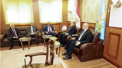 محافظ كفرالشيخ يناقش استعدادات افتتاح مكتب توثيق الخارجية