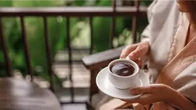 10 تغيرات مدهشة تحدث عند تناول القهوة صباحًا