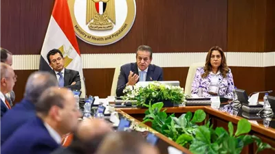 عبد الغفار: الحكومة تولي اهتماماً لحصول متلقي الخدمة على رعاية صحية آمنة
