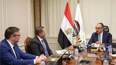وزير قطاع الأعمال يبحث مع «سيمنس» نقل التكنولوجياوالطاقة المتجددة