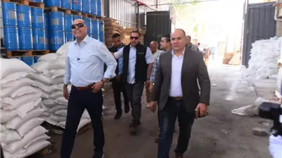 وزير العمل يفاجئ 