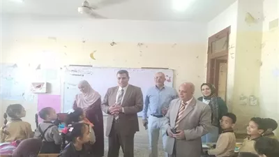 مدير تعليم الخانكة يشيد بمستوي الطلاب في المدارس