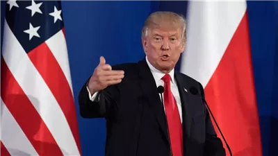 الرئيس الأمريكي يهدي رئيس كوريا الجنوبية مضرب بيسبول وكرة
