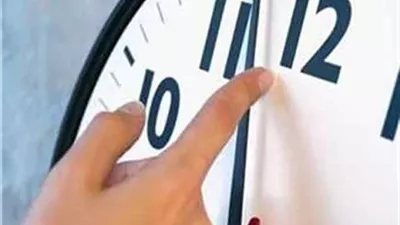 تغيير الساعة إلى التوقيت الشتوي وتأثيره النفسي على الإنسان