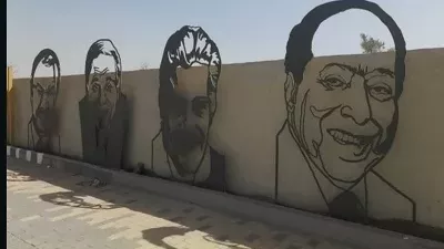 أحمد صلاح السعدنى يشارك متابعيه مجسم لوالده من المتحف المصري الكبير