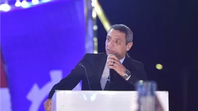 شاشات عرض لنقل مراسم افتتاح المتحف الكبير بممشى أهل السويس