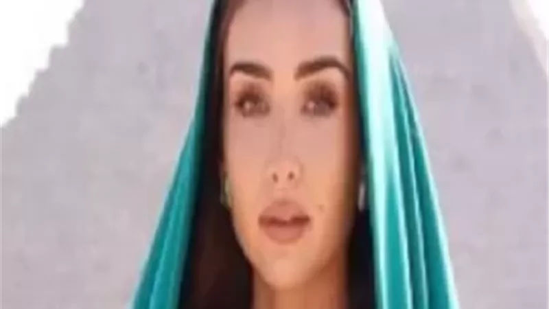 هنا الزاهد