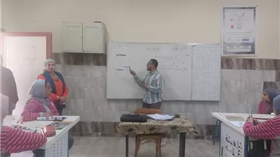 سماح إبراهيم تتابع واقع العملية التعليمية من داخل الفصول الدراسية