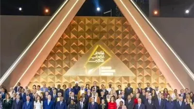 مدير اليونسكو: رؤية افتتاح المتحف المصري الكبير تمثل سعادة تعجز الكلمات عن وصفها