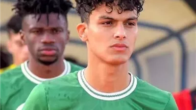 أحمد عيد يُغادر مباراة المصري والأهلي للإصابة