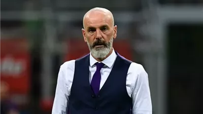 فيورنتينا يستقر على إقالة بيولي.. ويبحث عن البديل