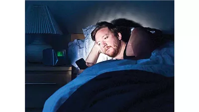 مخاطر الضوء الصناعي أثناء النوم