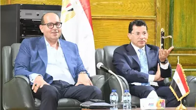 وزير الرياضة ورئيس الأولمبية يبحثان دعم أبطال رفع الأثقال