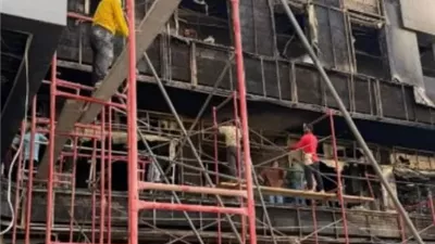 بدء أعمال الترميم بمول الكرامة بمدينة العبور عقب السيطرة على حريق