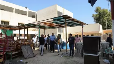 محافظ أسوان يفاجئ العاملين بمدرسة أحمد أبا زيد الرسمية للغات