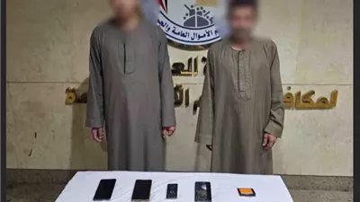 ضبط شخصين نصبا على أجنبية بأسلوب انتحال الصفة
