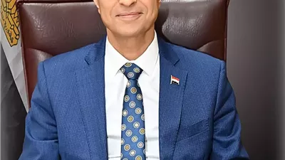 رئيس جامعة أسيوط يهنئ وزير التعليم العالي على الإعتماد الدولي