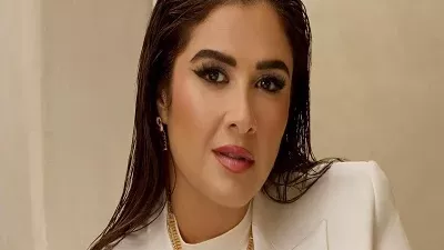 رسالة غامضة من ياسمين عبد العزيز تثير الجدل