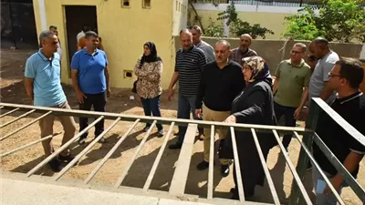 محافظ أسيوط يتفقد مدرسة التربية الفكرية ويوجه بتطويرها