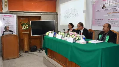آثار القاهرة تناقش رسالة ماجستير عن طرق صيانة الأخشاب المطعمة بالتجميع