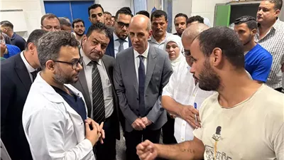 رئيس جامعة بني سويف يوجه بتوفير أقصى رعاية لمصابي حادثين