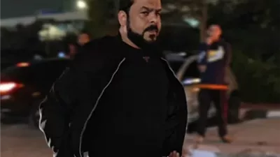 بالصور.. منذر ريحانة يواسي محمد رمضان فى عزاء والده