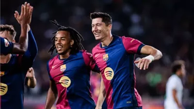 هاتريك ليفاندوفسكي يقود برشلونة للفوز على سلتا فيجو فى 