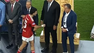اللوائح تمنع معاقبة زيزو في أزمة مصافحة نائب رئيس الزمالك