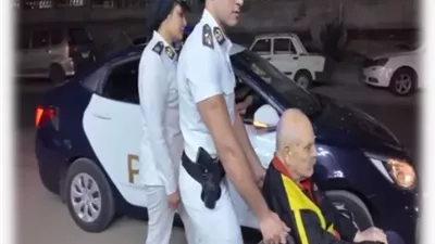لفتة إنسانية .. الداخلية تساعد 