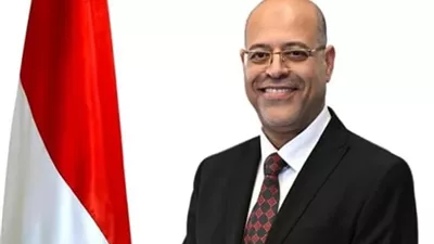 وزير العمل يعتمد صرف 2.1 مليون جنيه لدعم 553 عاملاً غير منتظم