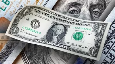 الدولار يتذبذب مع تصاعد توقعات خفض الفائدة الأميركية