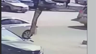 سقوط 3 عاطلين حطموا زجاج سيارة وسرقوا مبالغ مالية