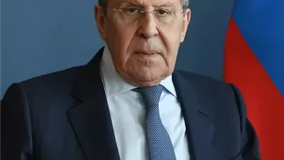 وزير الخارجية الروسي يبحث التعاون مع نظيره الإيراني